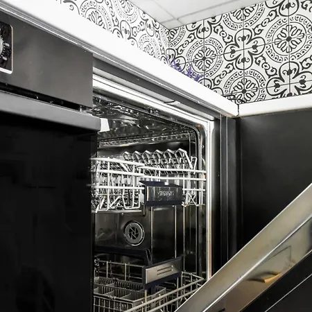 Apartment Prime Spot For 5 Full Kitchen Wi-fi Ac *