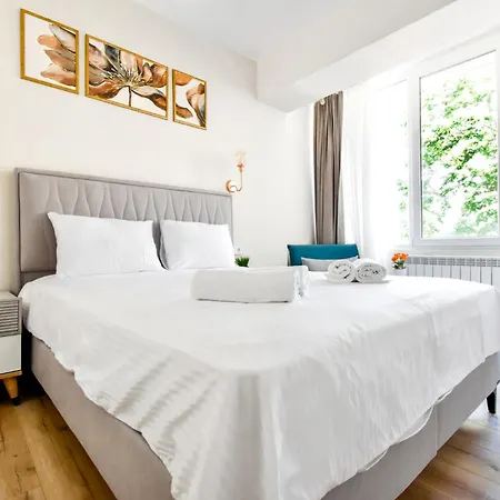 Prime Spot For 5 Full Kitchen Wi-fi Ac Apartment